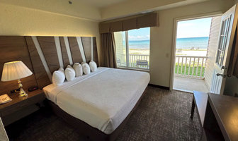 Mackinaw Beach & Bay King Suite on the Lake