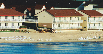 Super 8 Beachfront Mackinaw City Hotel